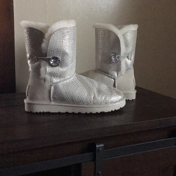 UGG Shoes - Rare Ugg I Do Bailey Button Boots